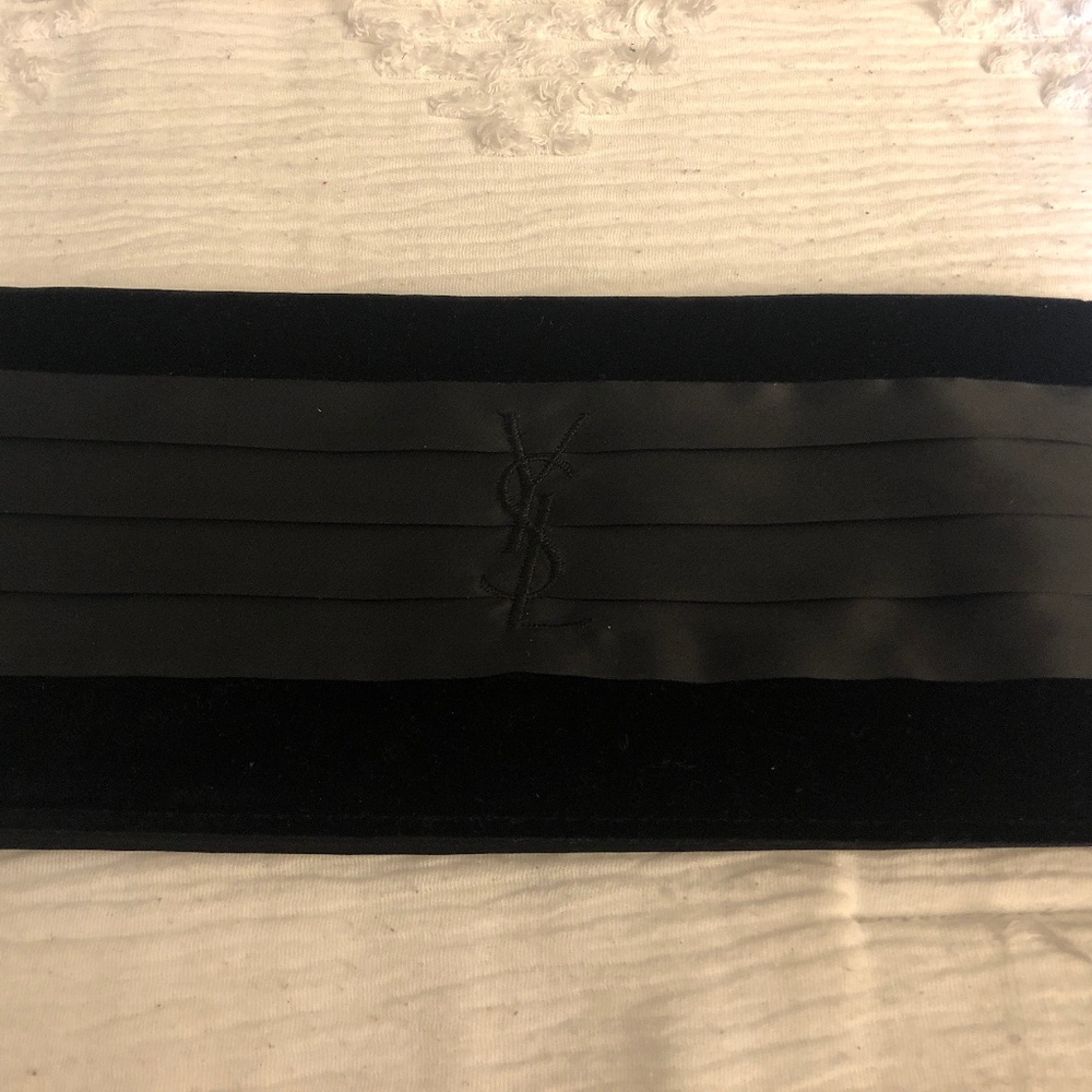 Ysl velvet clutch